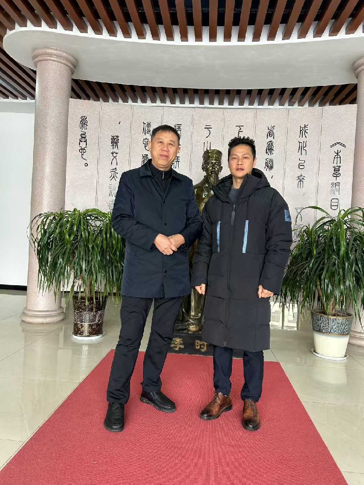 大明古艾·艾公馆与长坂坡医药集团达成战略合作，共启康养健康新生态